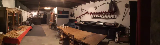 La Tanière Des Débauches lors du réveillon à l'Antre Des Vices, vos gites BDSMprès de Valence La Tanière Des Débauches lors du réveillon à l'Antre Des Vices, vos gites BDSMprès de Valence